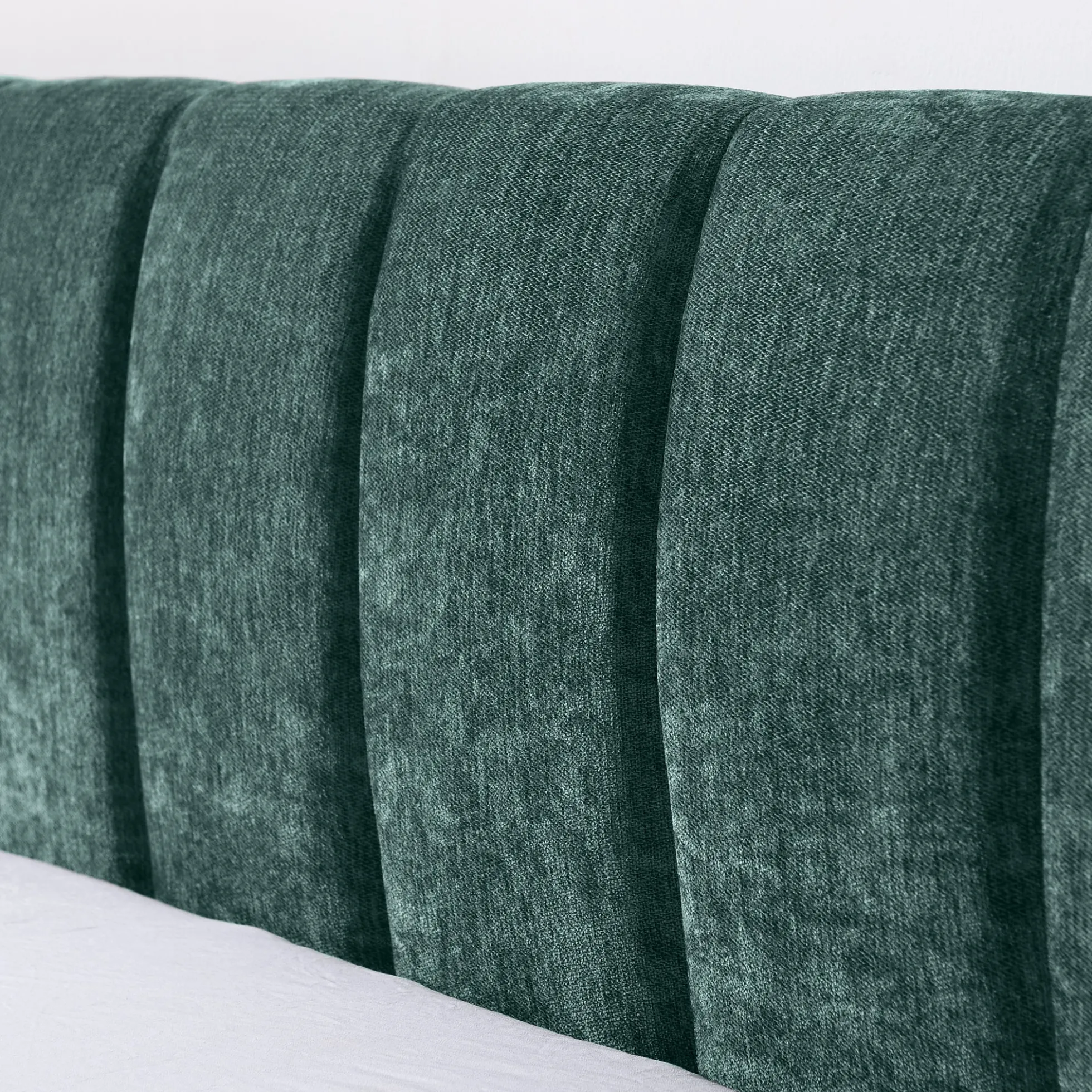 Chenille Upholstered Queen Size Upholstered Bedframe with Drawers