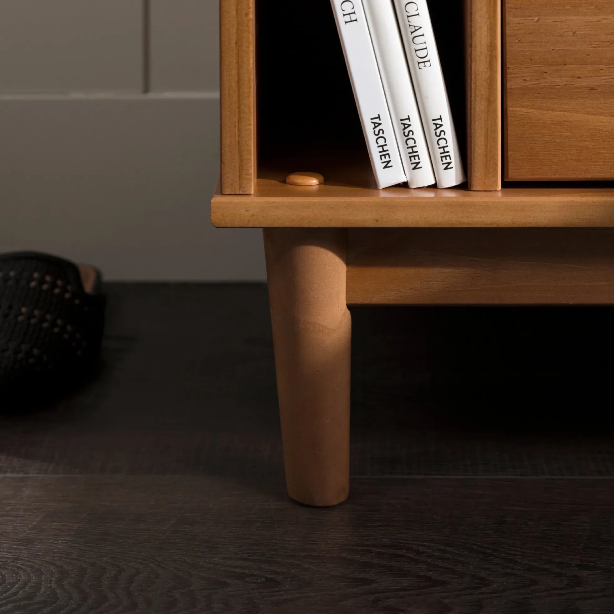 Lee Mid-Century Modern Wood Nightstand