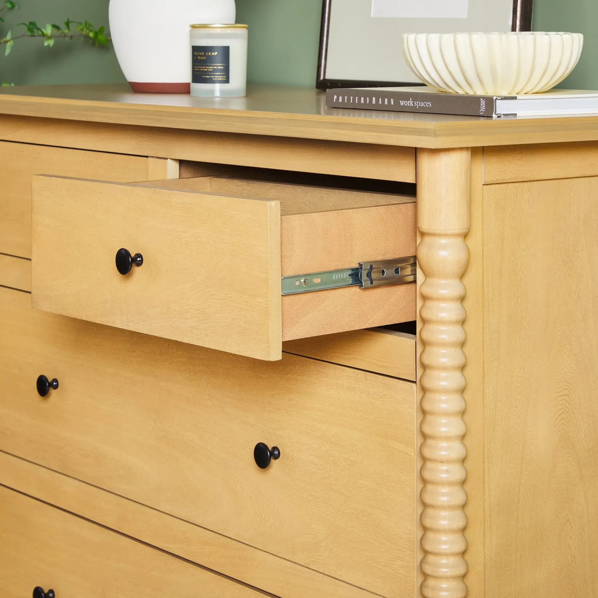 Traditional Vivienne 5-Drawer Easy Assembly Solid Wood Dresser