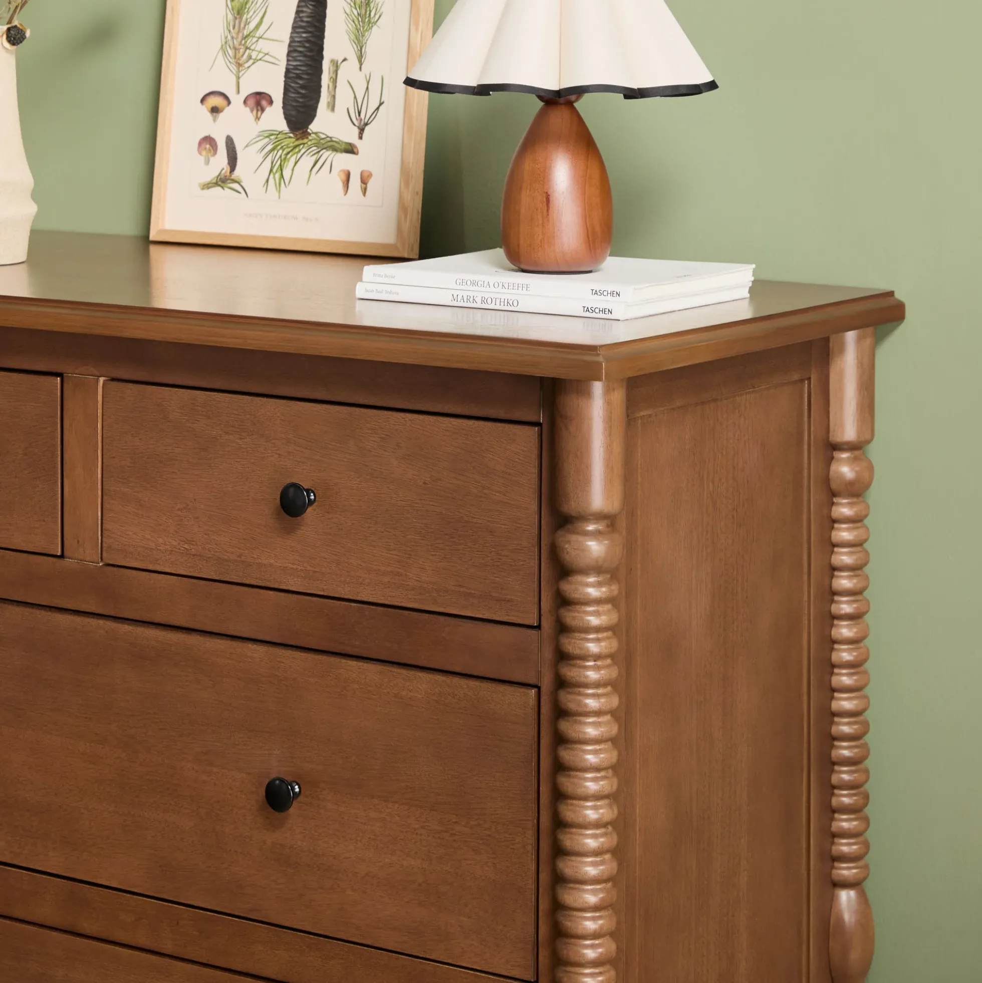 Traditional Vivienne 5-Drawer Easy Assembly Solid Wood Dresser