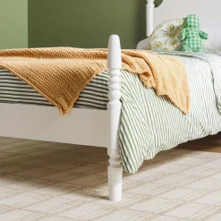 Traditional Vivienne Easy Assembly Solid Wood Twin Bedframe