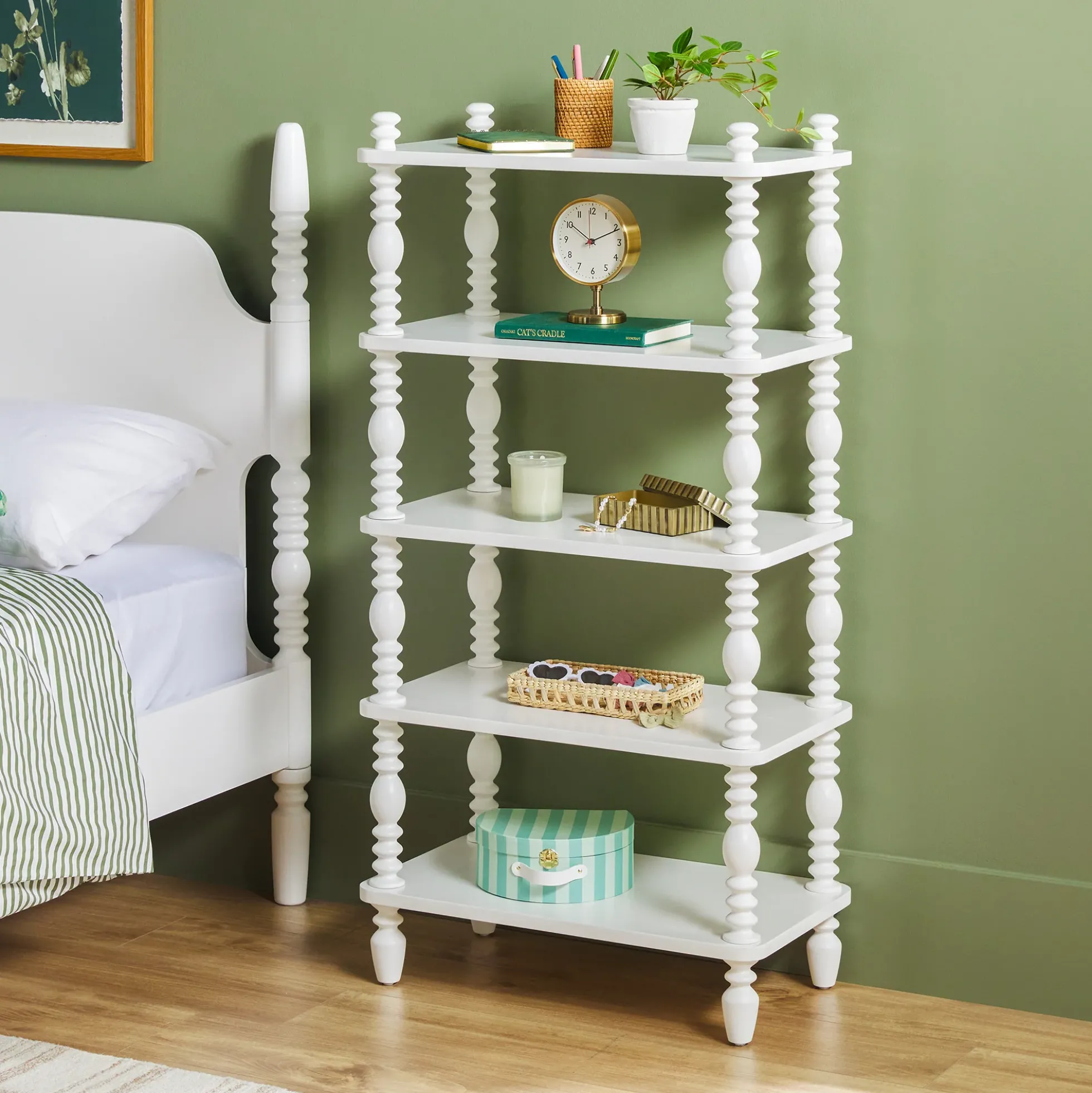 Traditional Vivienne Easy Assembly Solid Wood Short Bookshelf