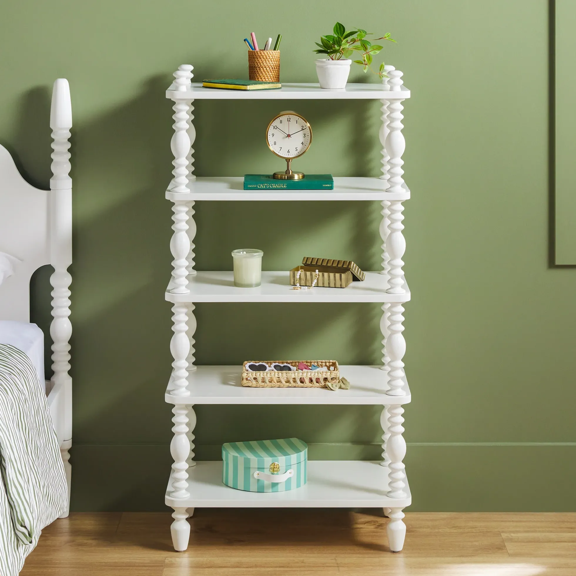 Traditional Vivienne Easy Assembly Solid Wood Short Bookshelf
