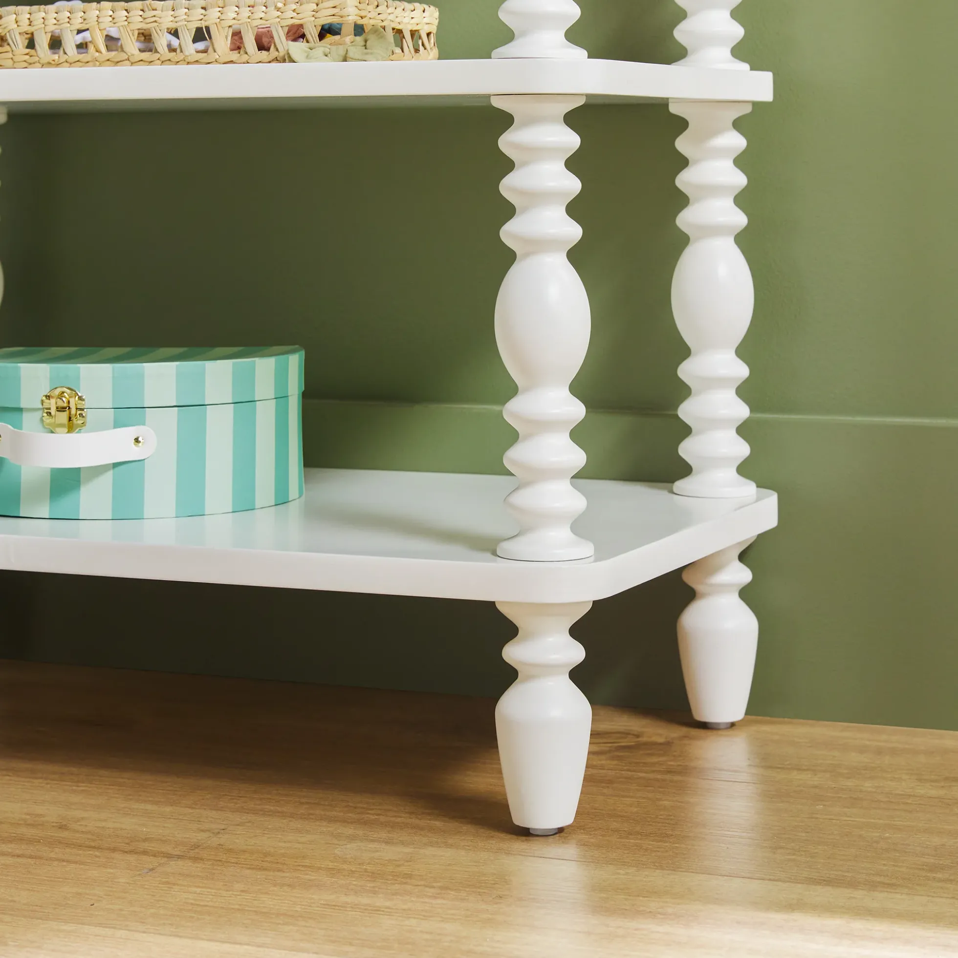 Traditional Vivienne Easy Assembly Solid Wood Short Bookshelf