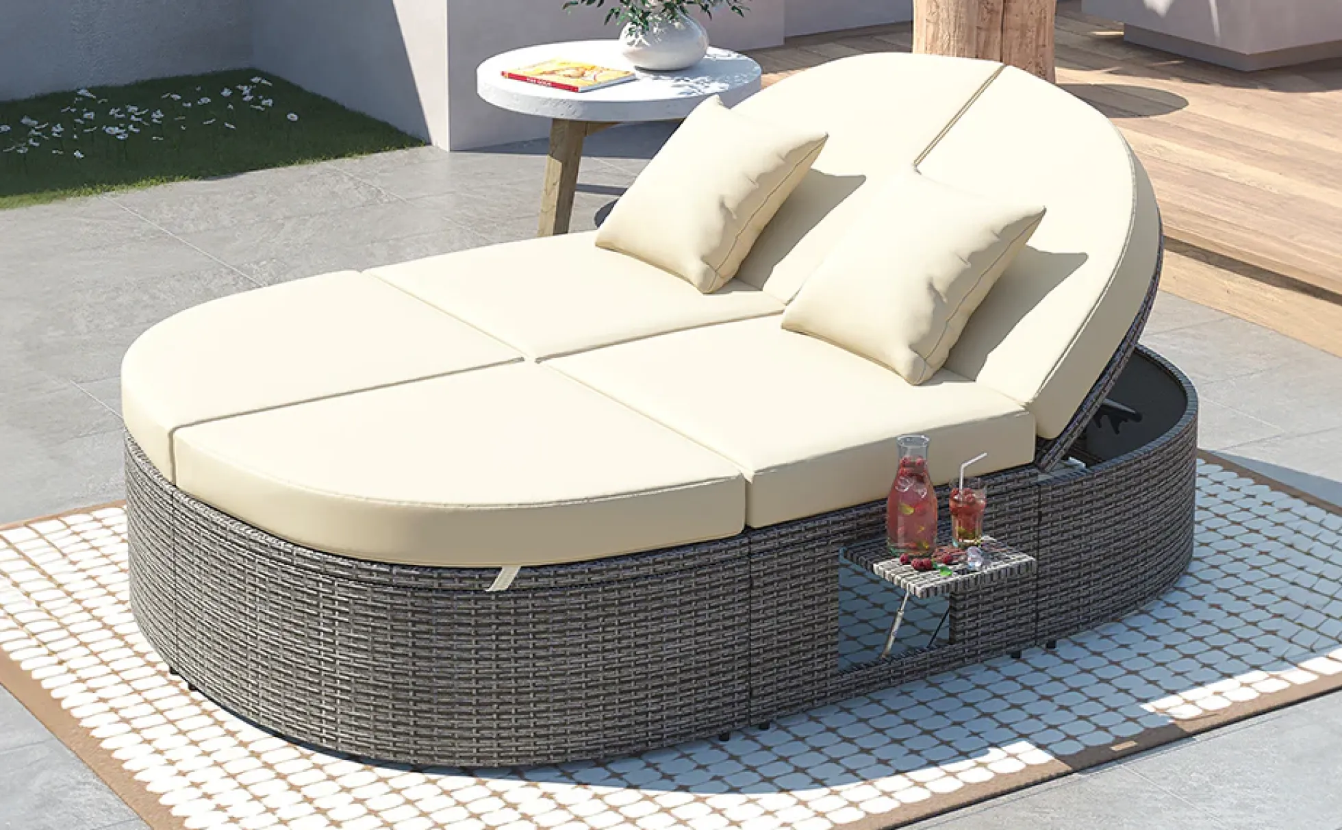 Wicker Outdoor Sun Bed Patio 2-Person Daybed with Cushions and Pillows